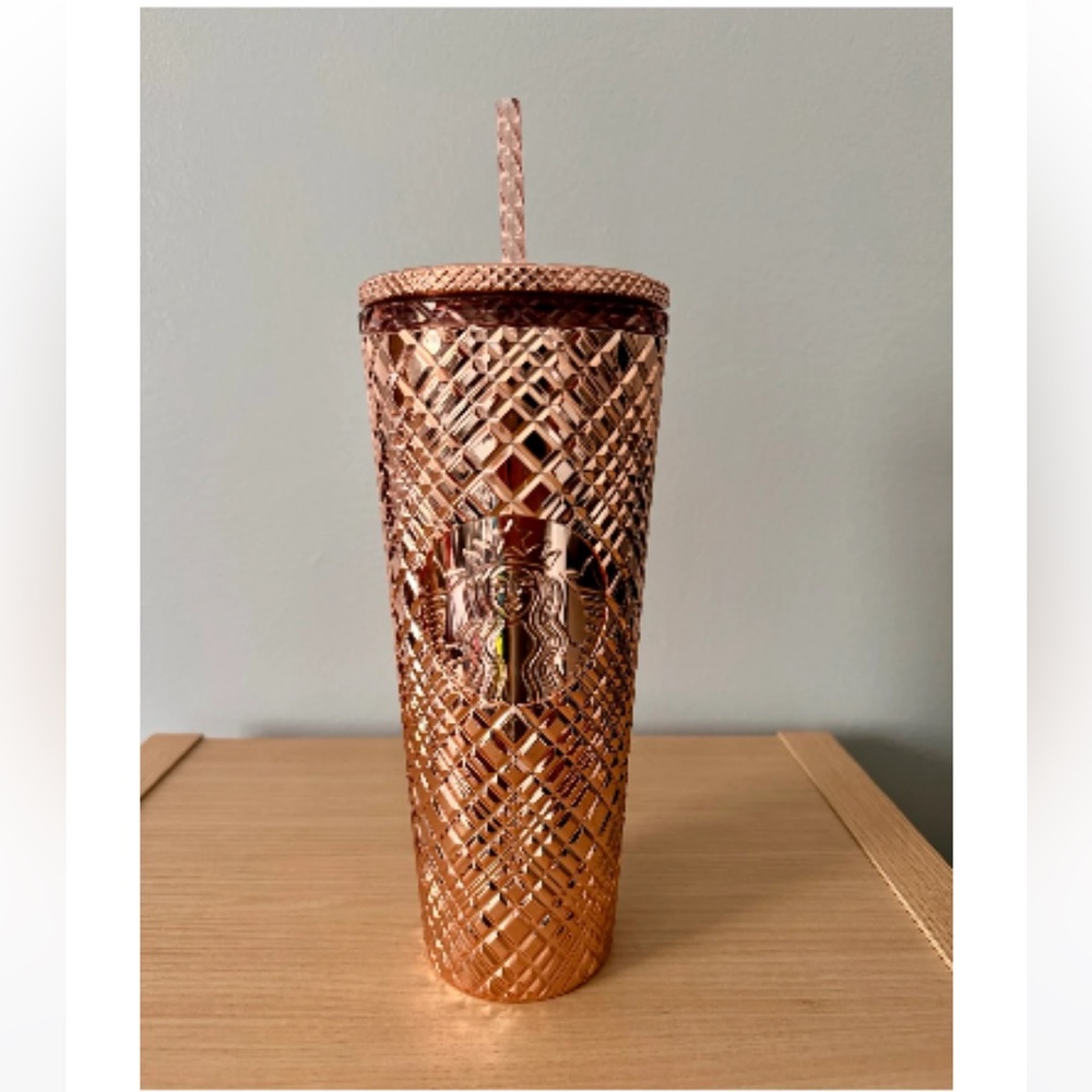473. Starbucks rose gold winter 2023 venti tumbler